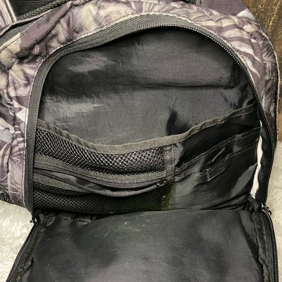 PINK Backpack - Picture 5 of 8